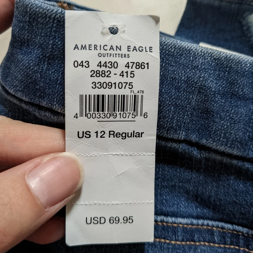 SOLD NWT American Eagle Dream Jeans Curvy Super Hi-Rise Ripped Distressed sz 12 - Picture 7 of 8